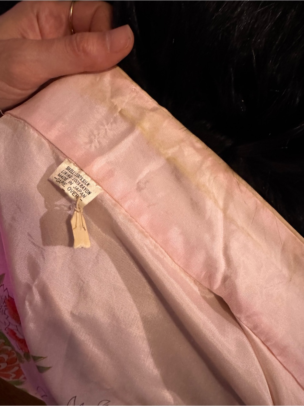 Authentic JAPANESE 100% SILK KIMONO Red and Cream Floral Kimono from Japan - Picture 8 of 8